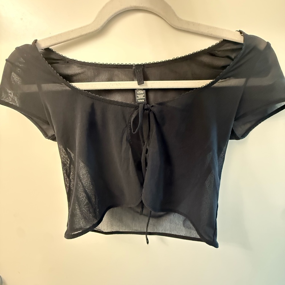 SKIMS Black Cap Sleeve Tie Front Crop Blouse